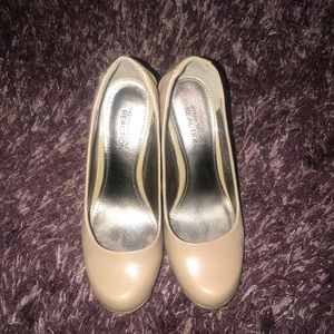 Kenneth Cole casual wedge shoe